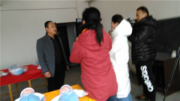 市電視臺來公司跟蹤報(bào)道 (2).jpg